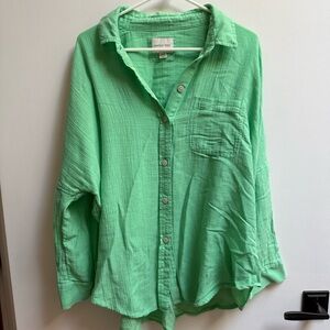 American Eagle Green Button-Up Shirt